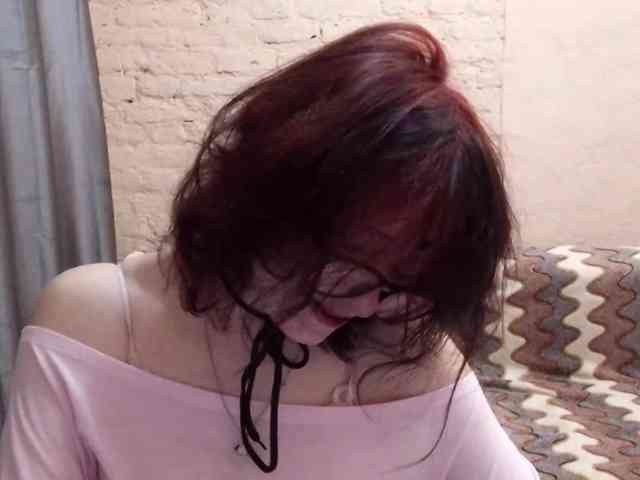 MilaRoshen webcam