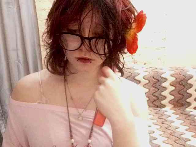 FinnyMonson Live Webcam on BongaCams