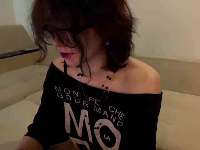 MilaRoshen webcam