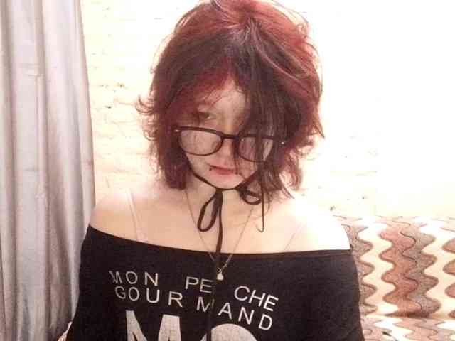 Model: MilaRoshen