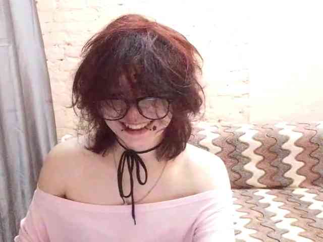 MilaRoshen webcam