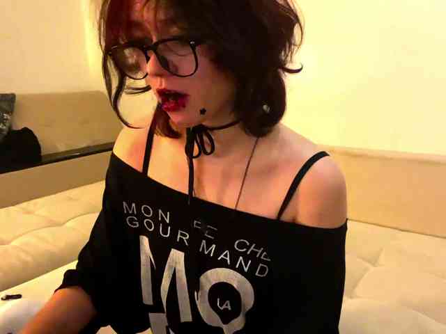 MilaRoshen webcam