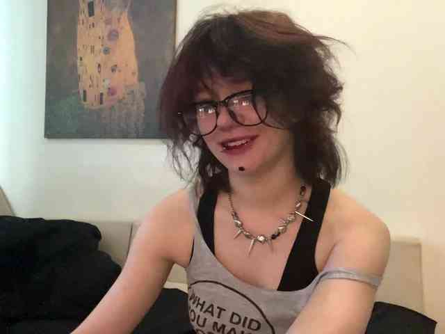 MilaRoshen webcam