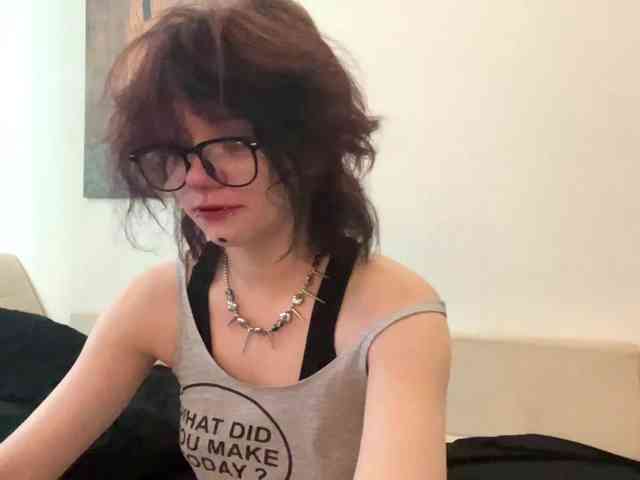 MilaRoshen webcam