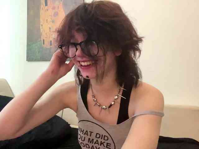 MilaRoshen webcam