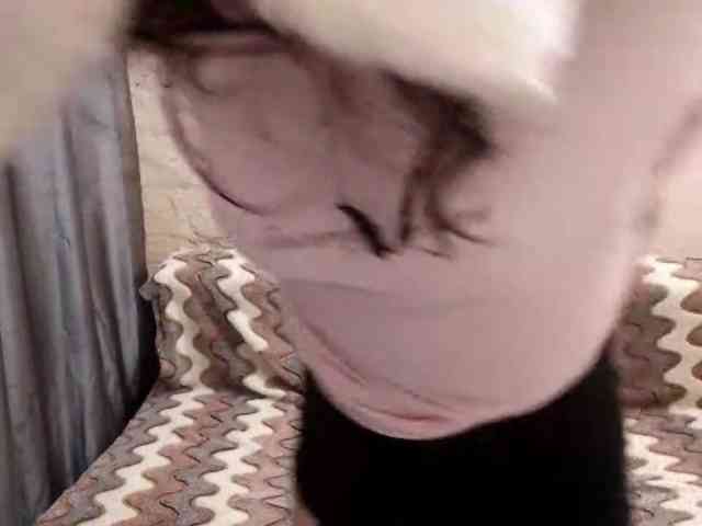 MilaRoshen webcam