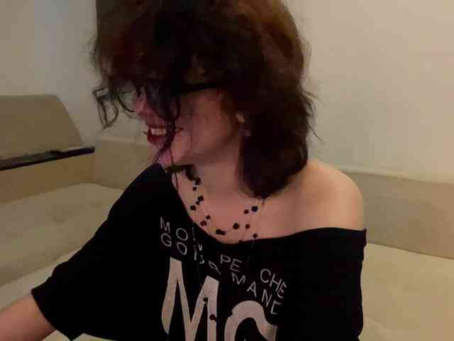 MilaRoshen webcam