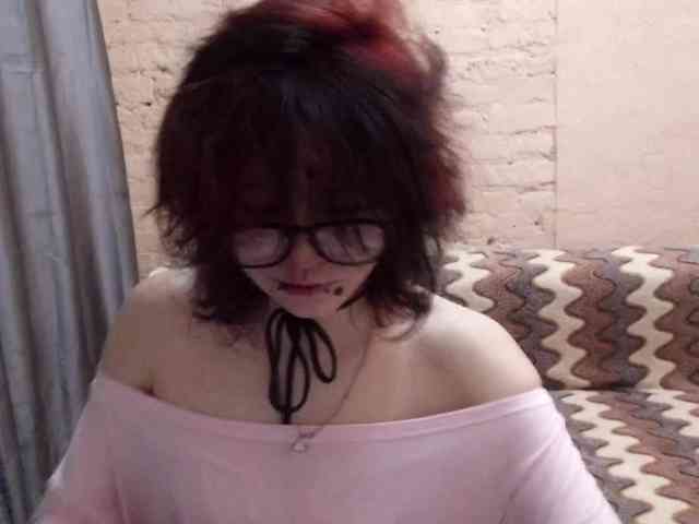 MilaRoshen webcam