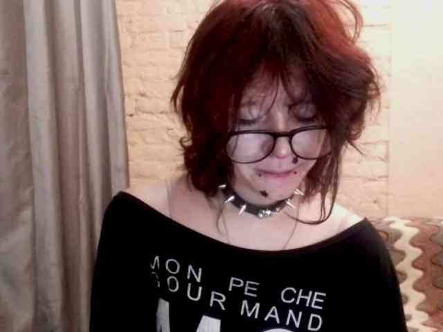 MilaRoshen webcam
