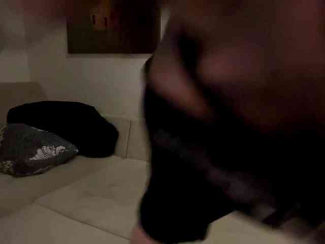MilaRoshen webcam