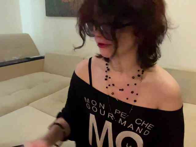 MilaRoshen webcam