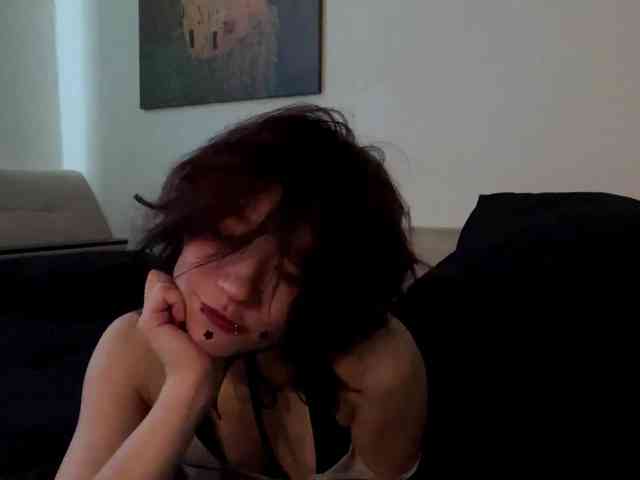 MilaRoshen webcam