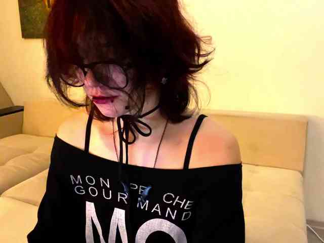 MilaRoshen webcam