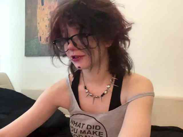 MilaRoshen webcam