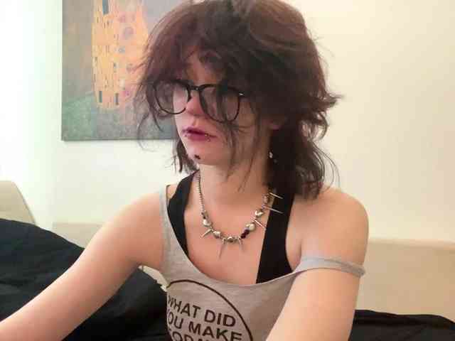 MilaRoshen webcam