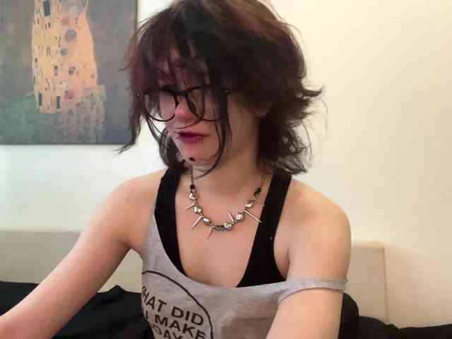 MilaRoshen webcam