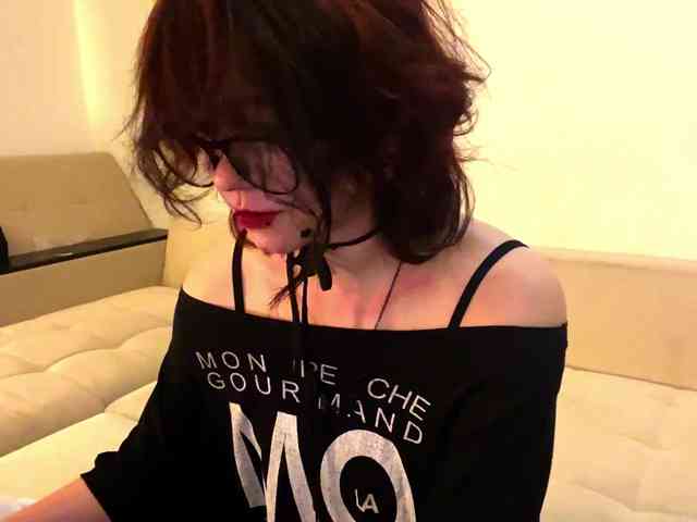 MilaRoshen webcam
