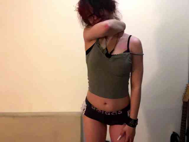 MilaRoshen webcam