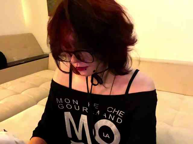 MilaRoshen webcam
