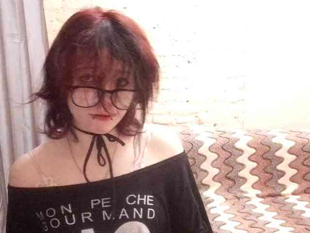 MilaRoshen webcam