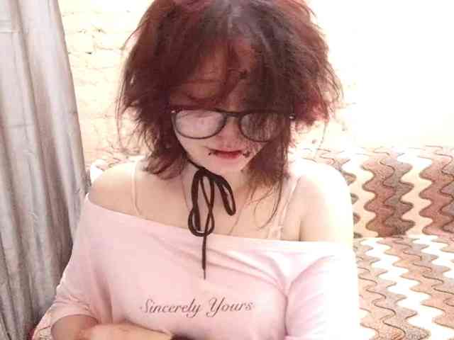 FinnyMonson Live Webcam on BongaCams
