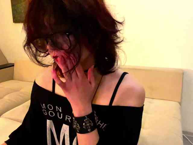 MilaRoshen webcam