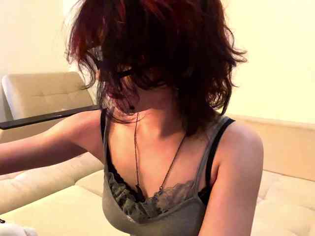 MilaRoshen webcam