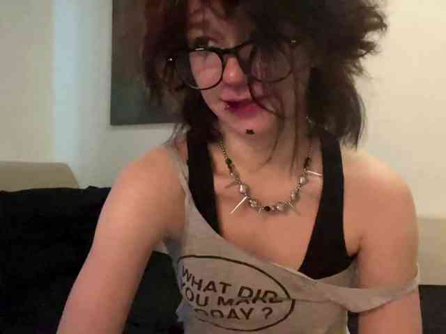 MilaRoshen webcam