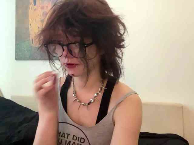 MilaRoshen webcam