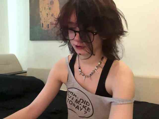 MilaRoshen webcam