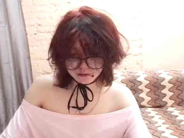 MilaRoshen webcam