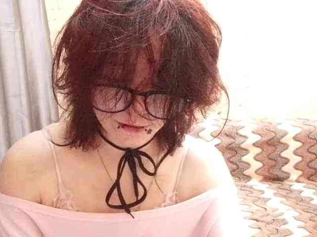 MilaRoshen webcam
