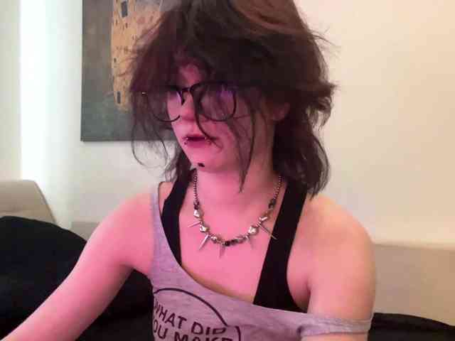 MilaRoshen webcam