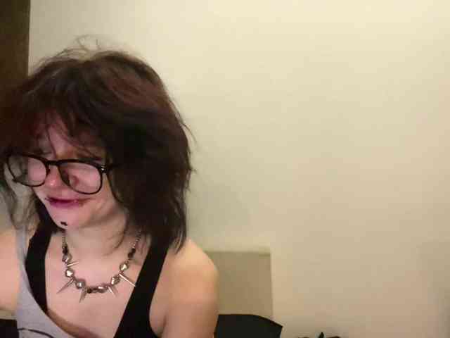 MilaRoshen webcam