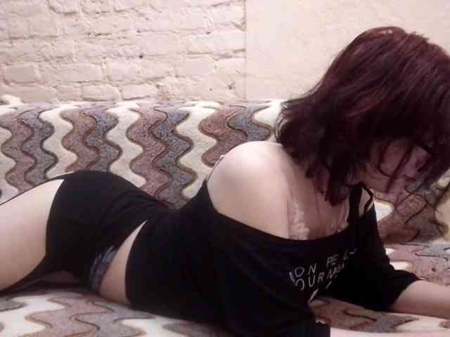 MilaRoshen webcam