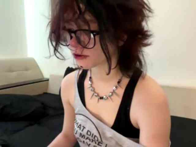 MilaRoshen webcam