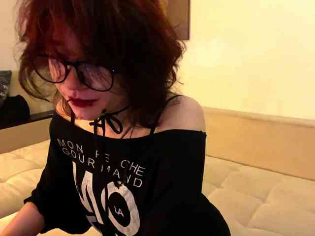 MilaRoshen webcam