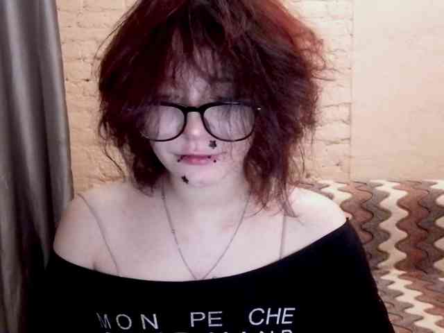 MilaRoshen webcam