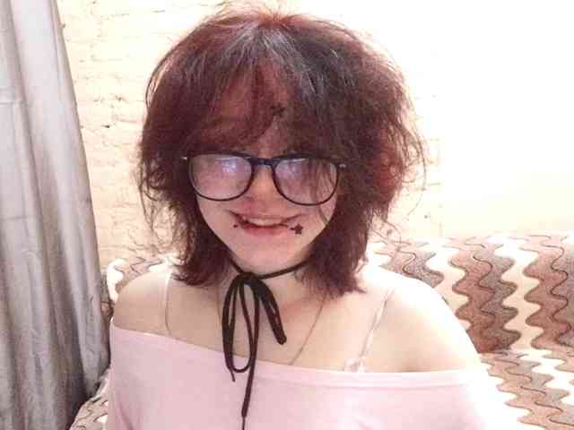 MilaRoshen webcam