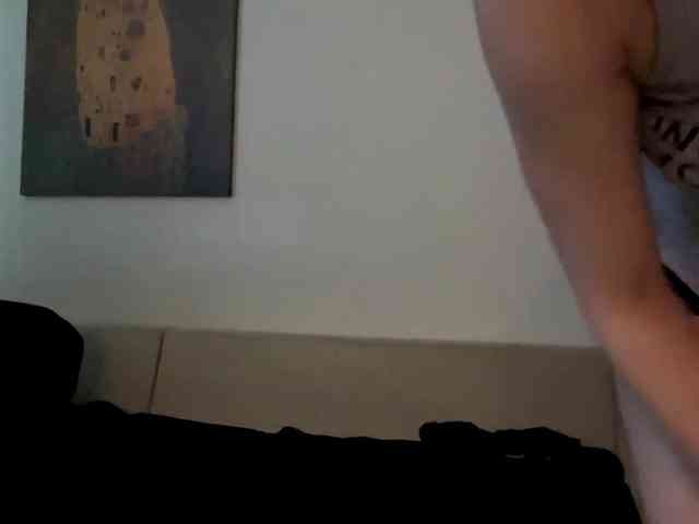 MilaRoshen webcam