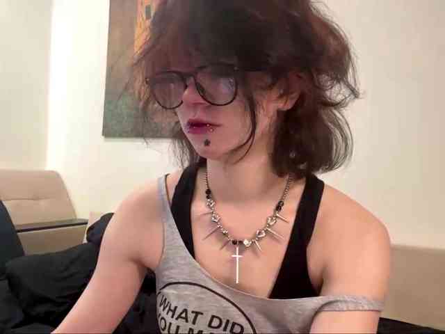 MilaRoshen webcam