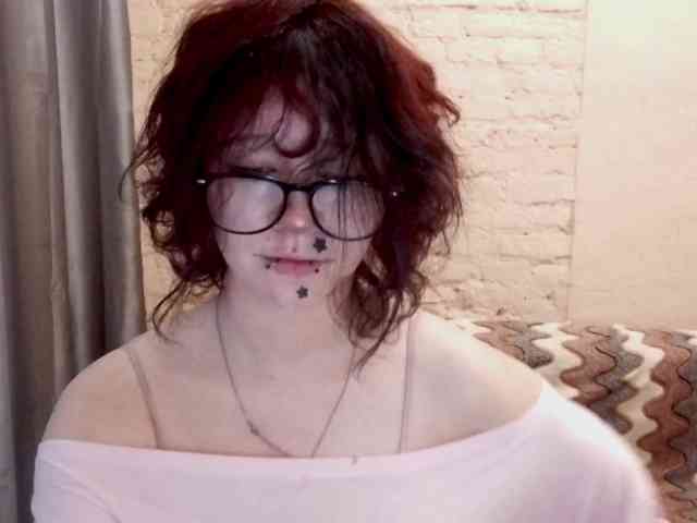 MilaRoshen webcam