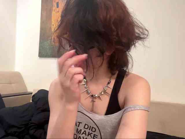 MilaRoshen webcam