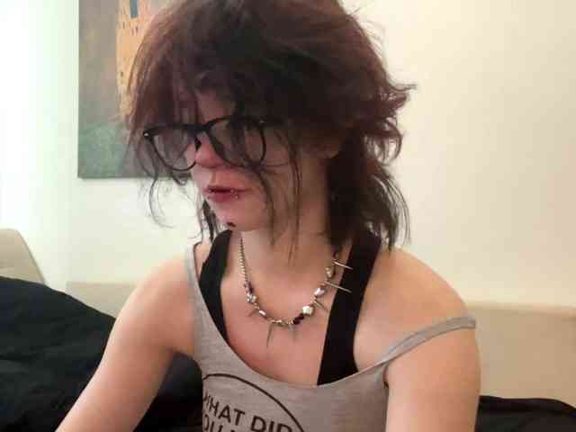 MilaRoshen webcam