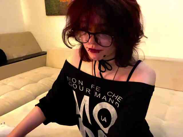 MilaRoshen webcam