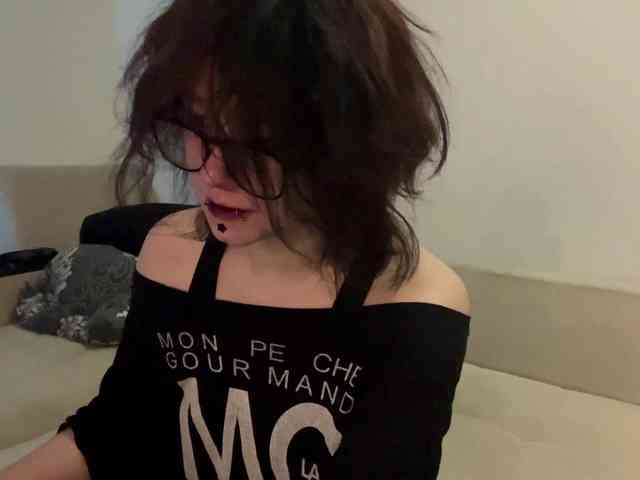 MilaRoshen webcam