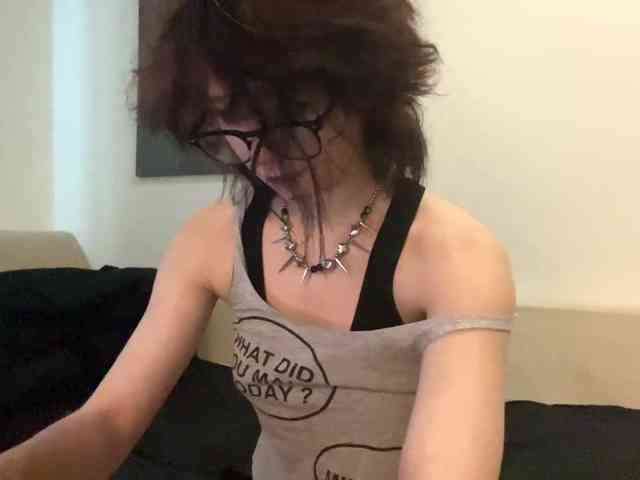 MilaRoshen webcam