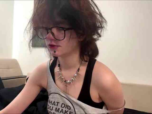 MilaRoshen webcam