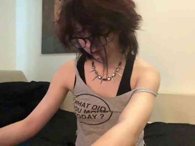MilaRoshen webcam