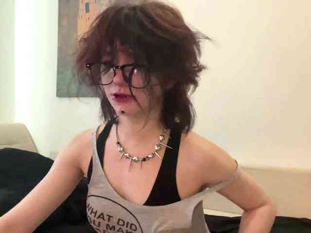 MilaRoshen webcam